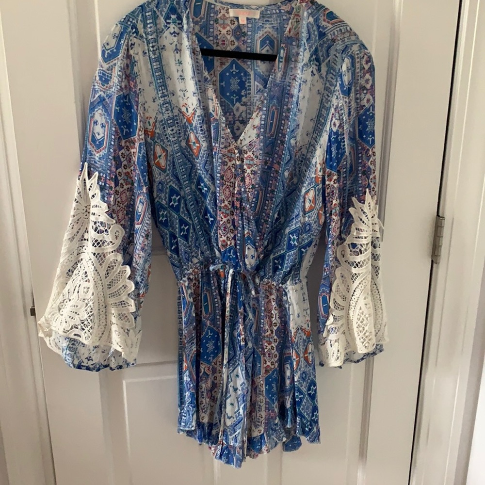 Cute, flowy dress!